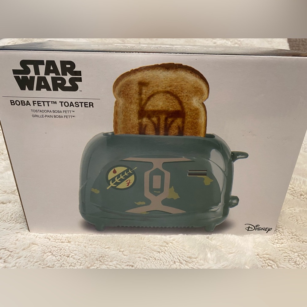 Uncanny Brands Disney Star Wars Black Boba Fett Toaster. NEVER USED. BRAND NEW.